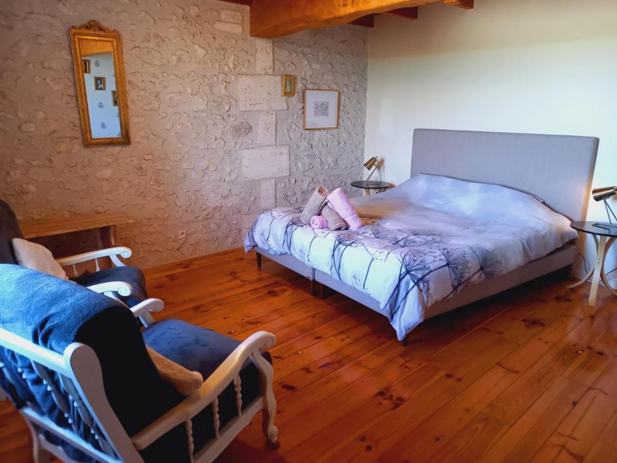 La Grange De Lucie -Chambres D'Hotes En Perigord-Dordogne Nanteuil-Auriac-de-Bourzac Kültér fotó